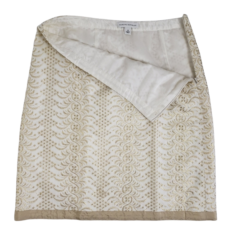Banana Republic Pencil Skirt Size 6 Embroidered Gold Metallic Accent Ivory - Picture 3 of 8